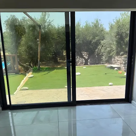 بيت ضيافة Elements Of Diros 3*